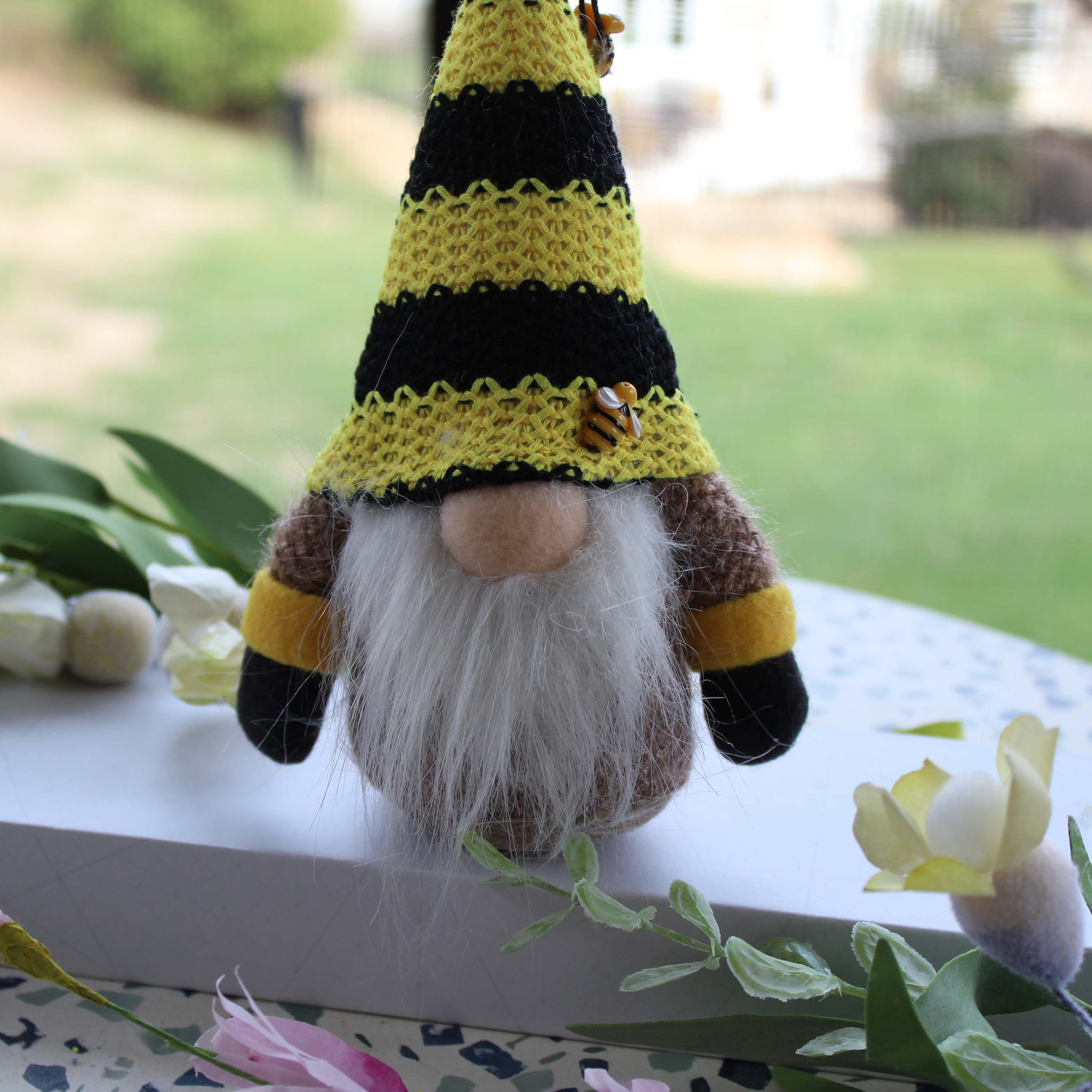 Northlight 10 bumblebee daisy springtime gnome with honey dipper